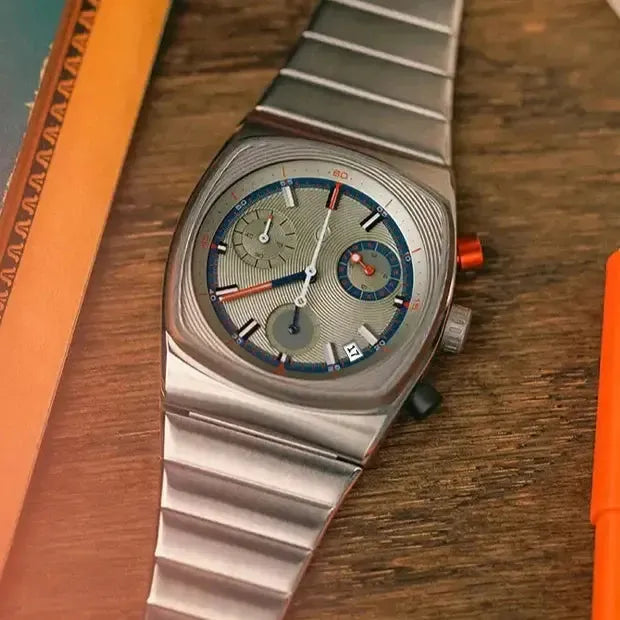 Montre chronographe à boîtier coussin – Bracelet en acier intégré pour homme