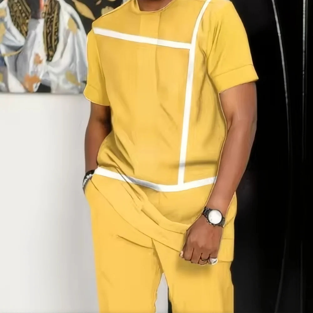 Deux ensembles chemise et pantalon à imprimé géométrique pour homme