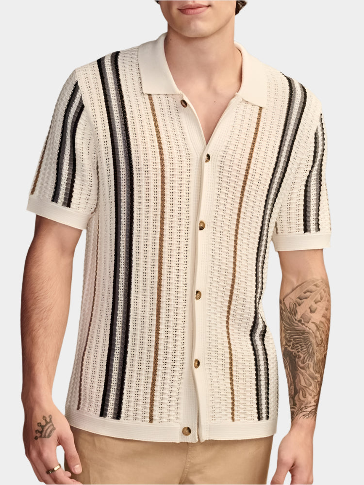 Chemise à manches courtes en tricot rayé au crochet avec col à revers