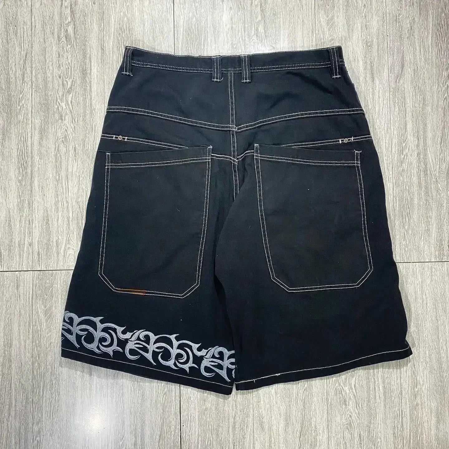 Jorts en jean larges brodés style gothique Y2K streetwear homme