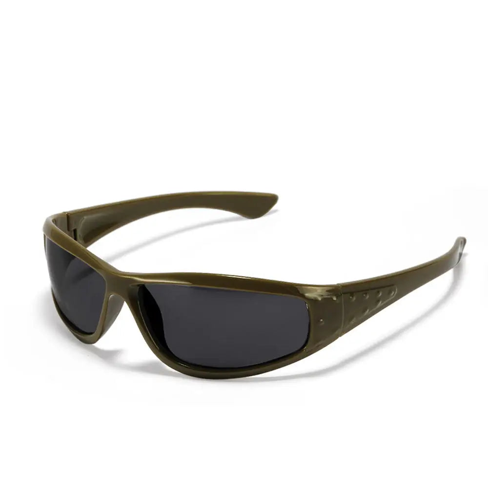 Lunettes de soleil futuristes enveloppantes et techniques avec design creux