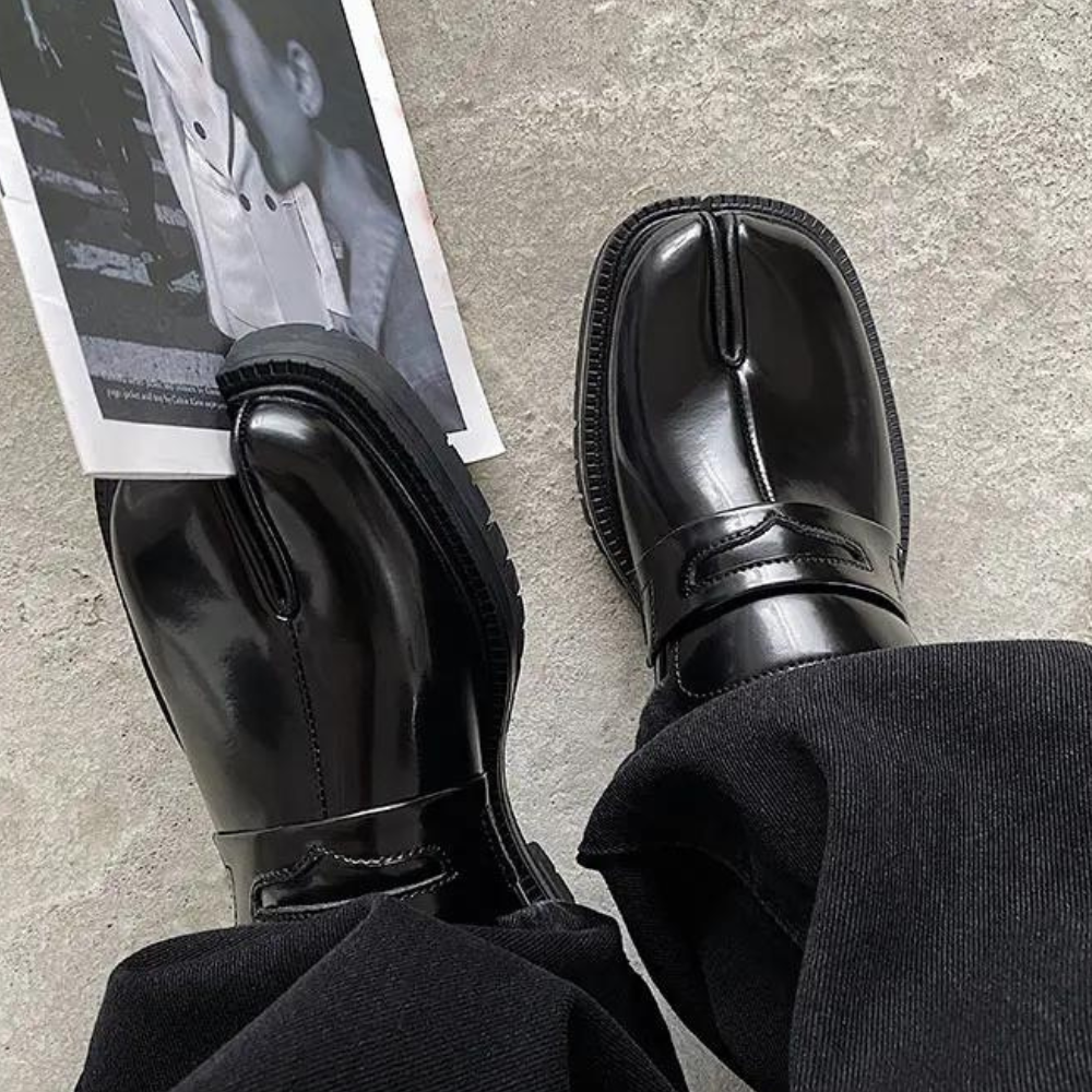 Chaussures habillées en cuir verni à bout fendu – Tenue de soirée pour homme