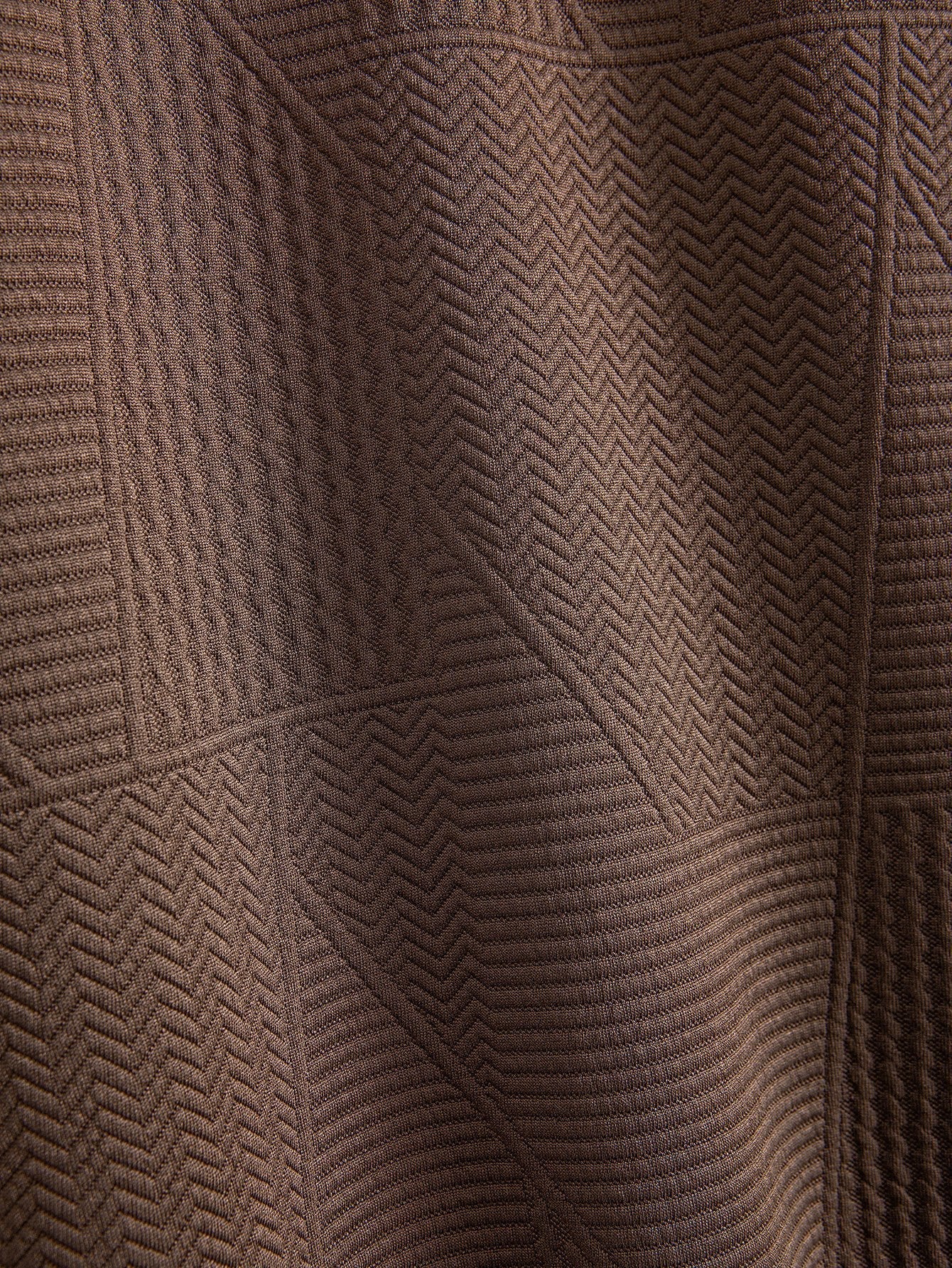 T-shirt à manches courtes en jacquard géométrique – Motif décontracté avec ourlet à nœud