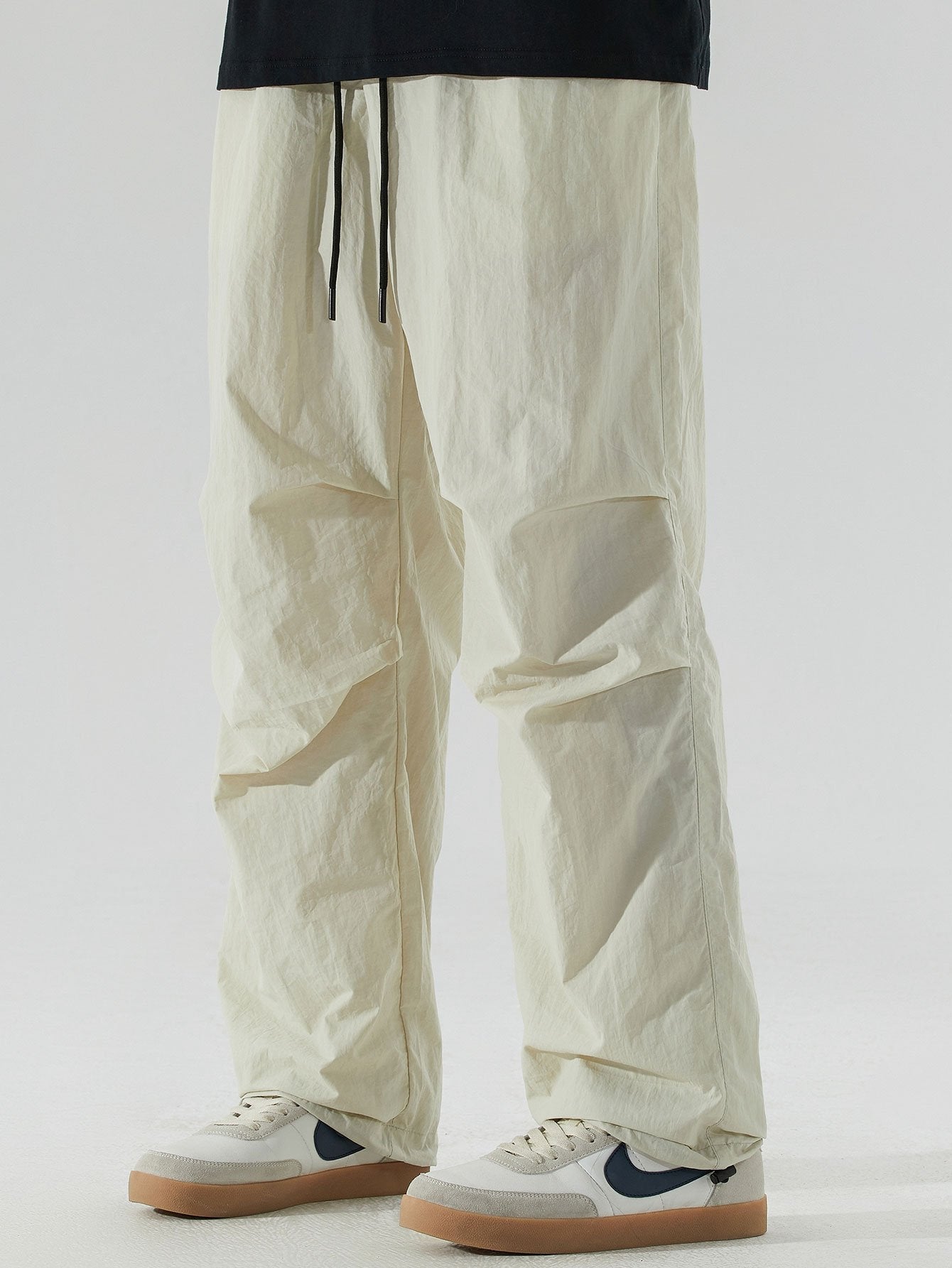 Pantalon droit parachute à taille élastique avec cordon de serrage pour homme