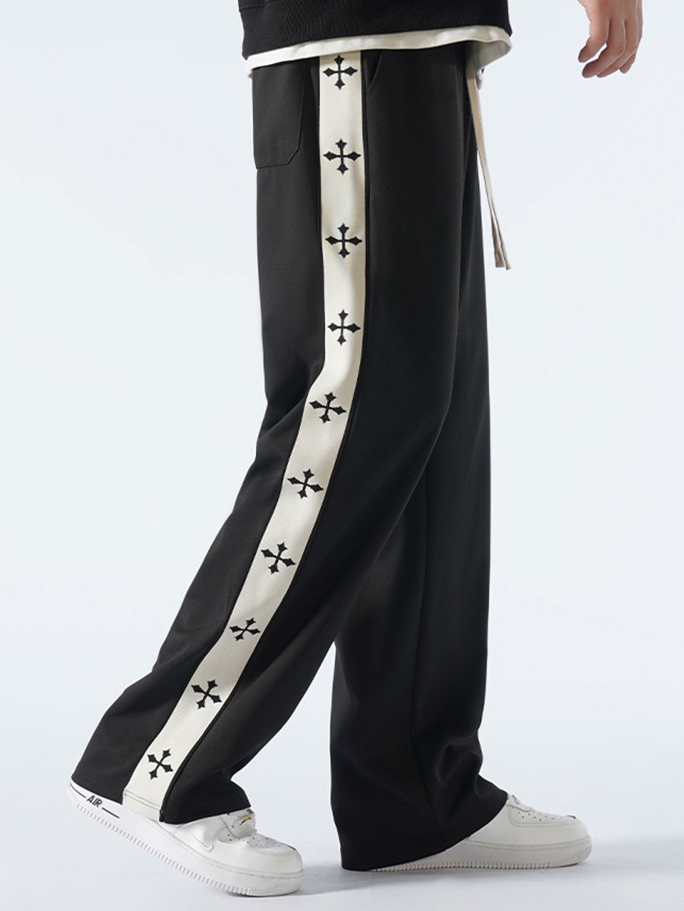 Pantalon coupe droite à rayures croisées et coupe décontractée