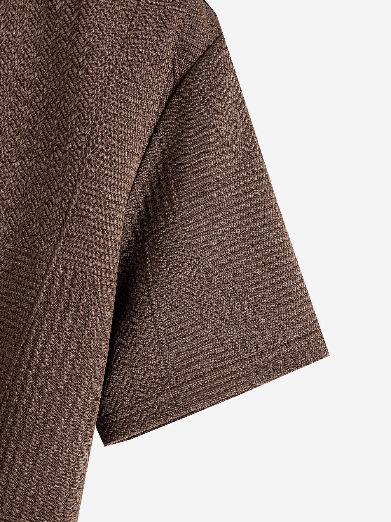 T-shirt à manches courtes en jacquard géométrique – Motif décontracté avec ourlet à nœud