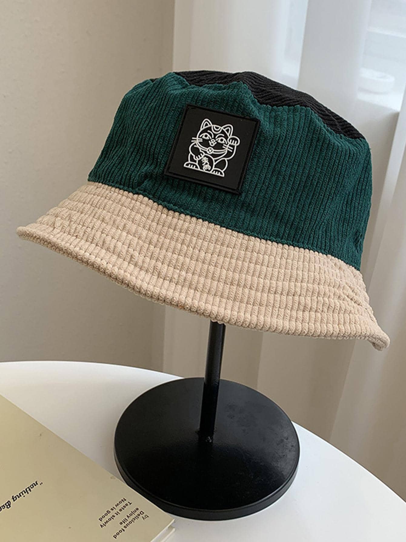 Chapeaux bobs à patchs chat et blocs de couleurs – Vêtements de soleil d'extérieur