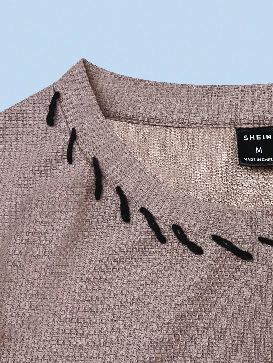 Chemises au crochet modernes et surdimensionnées pour hommes - style décontracté d'été