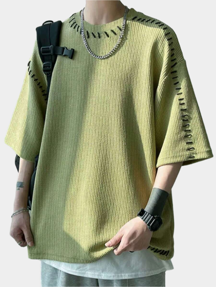 Chemises au crochet modernes et surdimensionnées pour hommes - style décontracté d'été