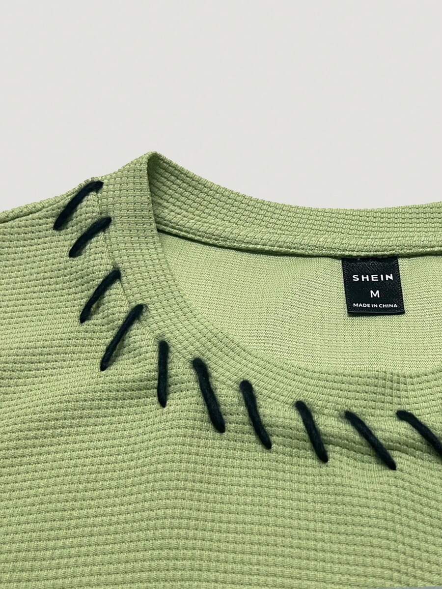 Chemises au crochet modernes et surdimensionnées pour hommes - style décontracté d'été