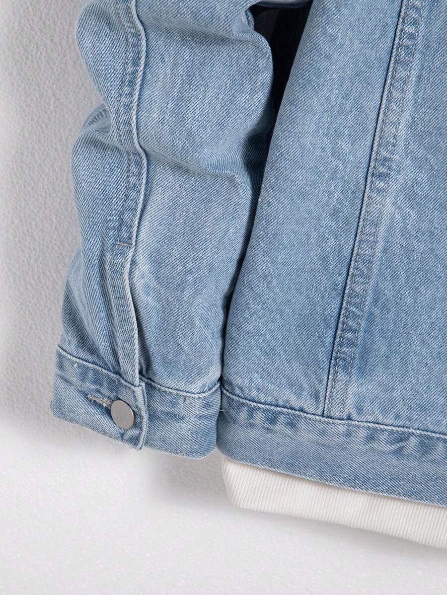 Chemise en jean classique avec poche à rabat et manches longues pour homme