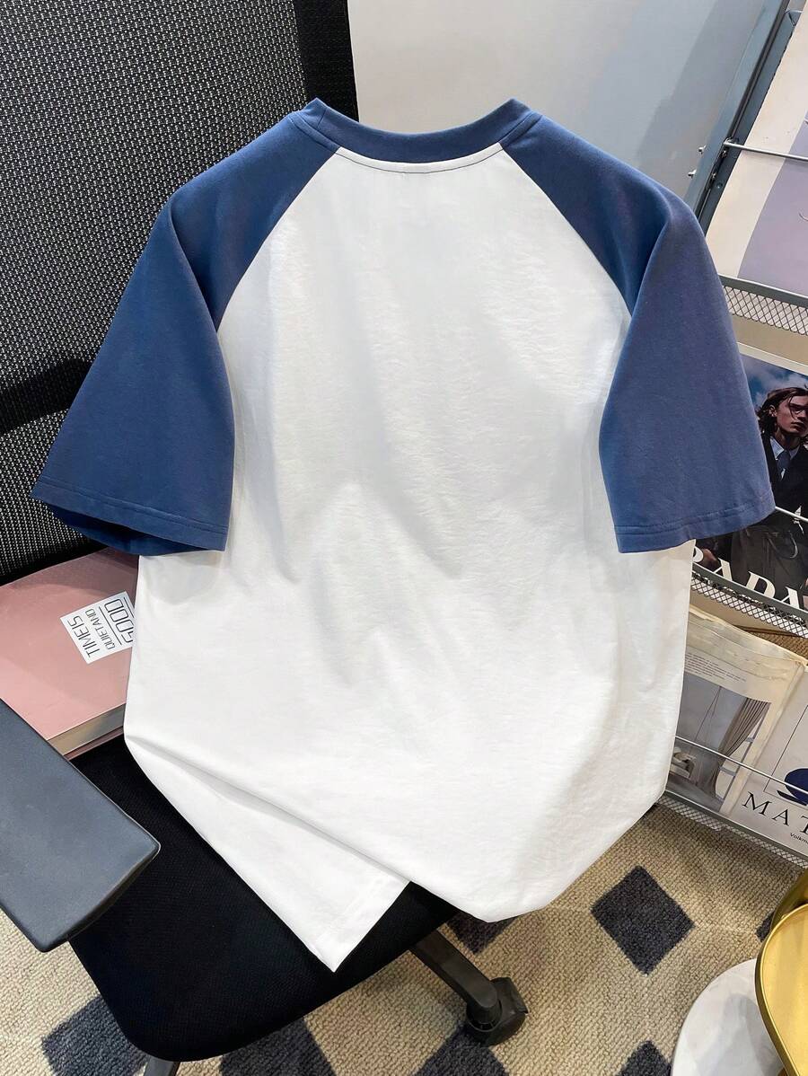 Chemise à col rond manches raglan avec imprimé graphique tendance