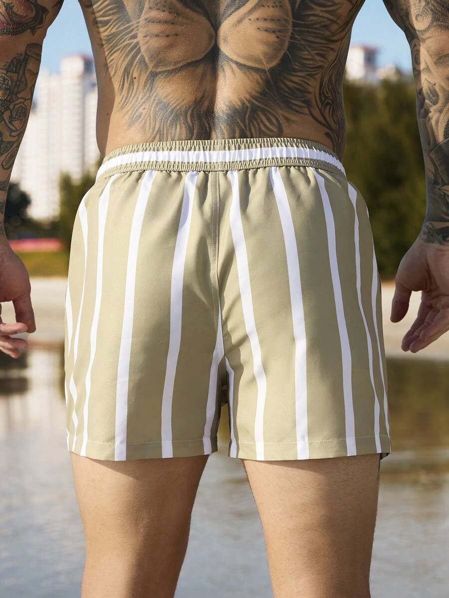 Short court rayé avec cordon de serrage et taille élastique pour homme