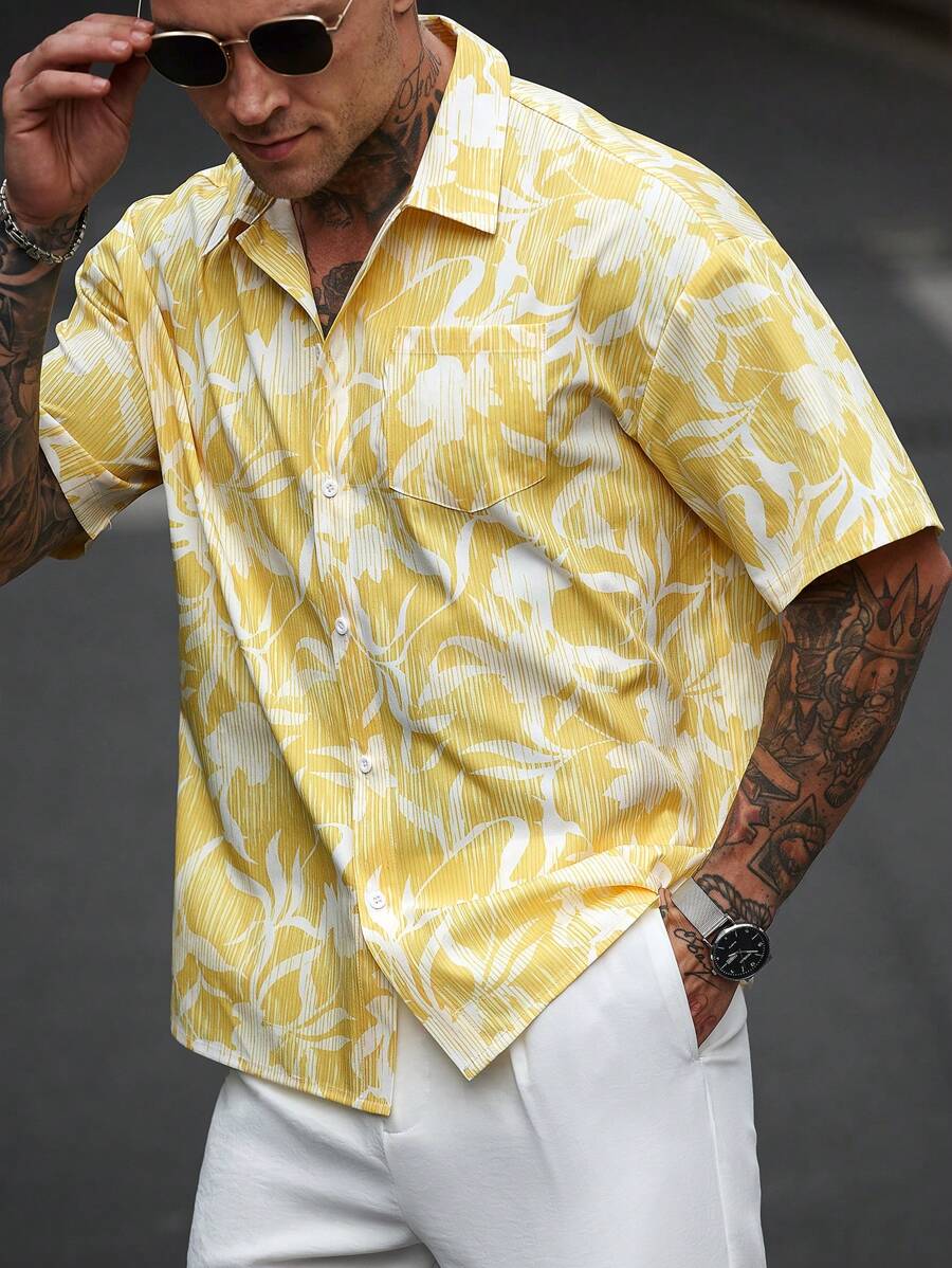 Chemise boutonnée ample à manches courtes en jacquard avec imprimé floral
