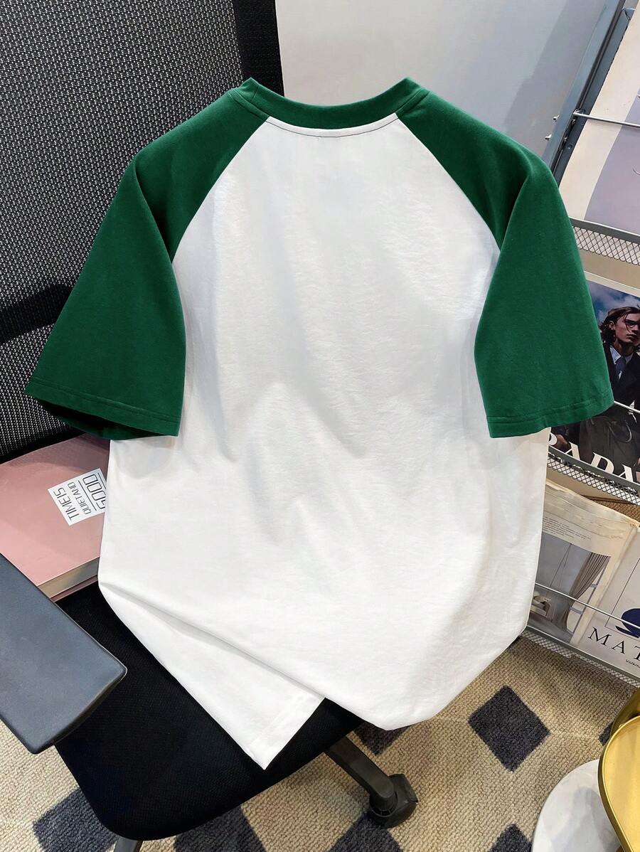 Chemise à col rond manches raglan avec imprimé graphique tendance