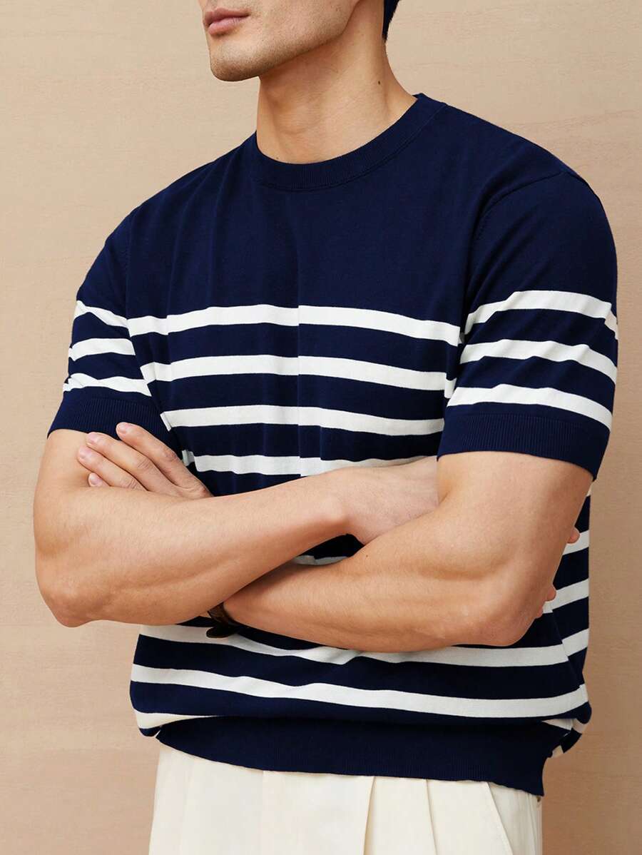 Chemise décontractée à rayures et col ras du cou - Mode masculine au quotidien