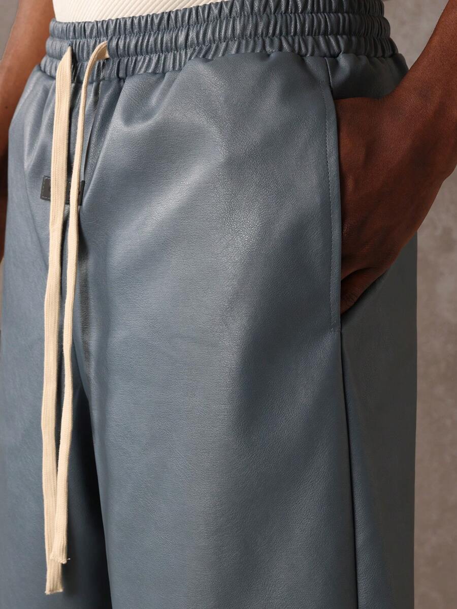 Bermuda large en similicuir avec cordon de serrage – Urban Athleisure pour homme