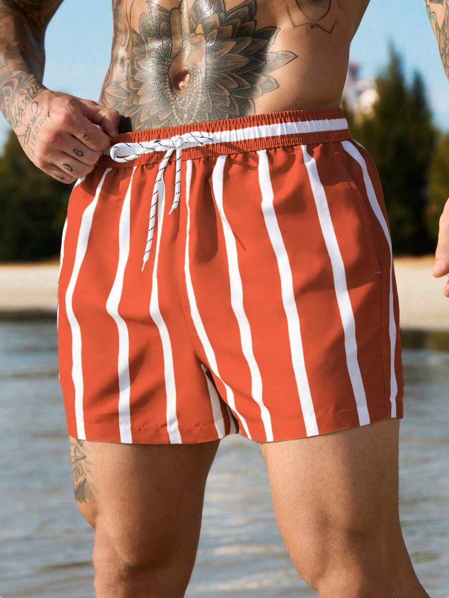 Short court rayé avec cordon de serrage et taille élastique pour homme