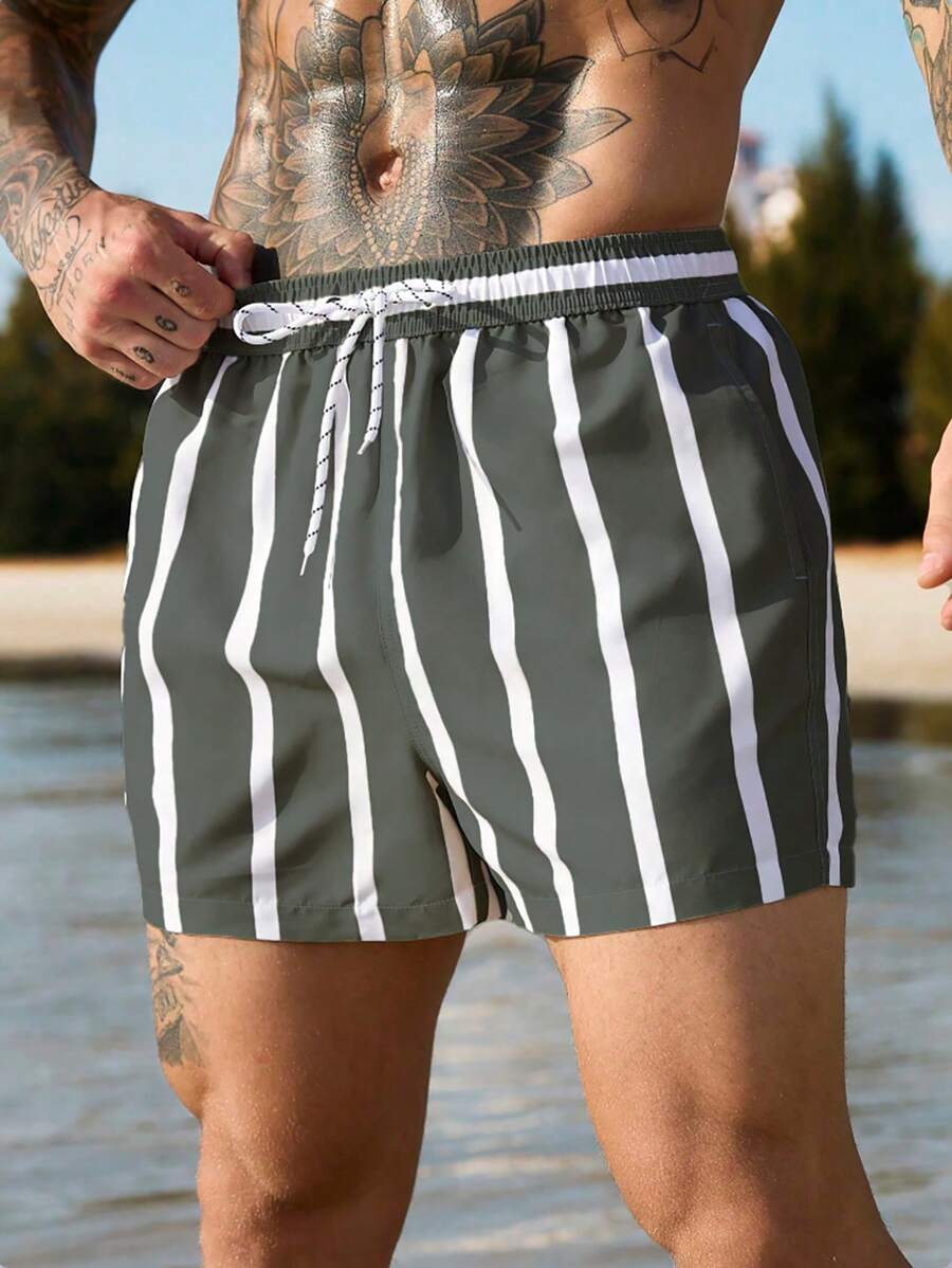 Short court rayé avec cordon de serrage et taille élastique pour homme