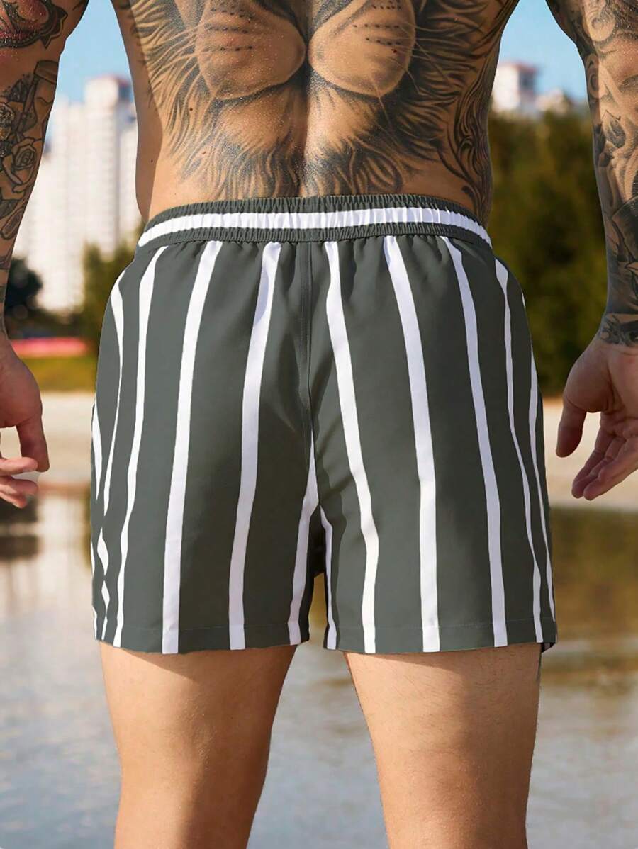 Short court rayé avec cordon de serrage et taille élastique pour homme