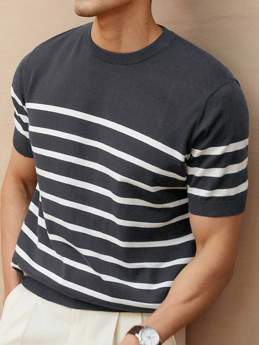 Chemise décontractée à rayures et col ras du cou - Mode masculine au quotidien