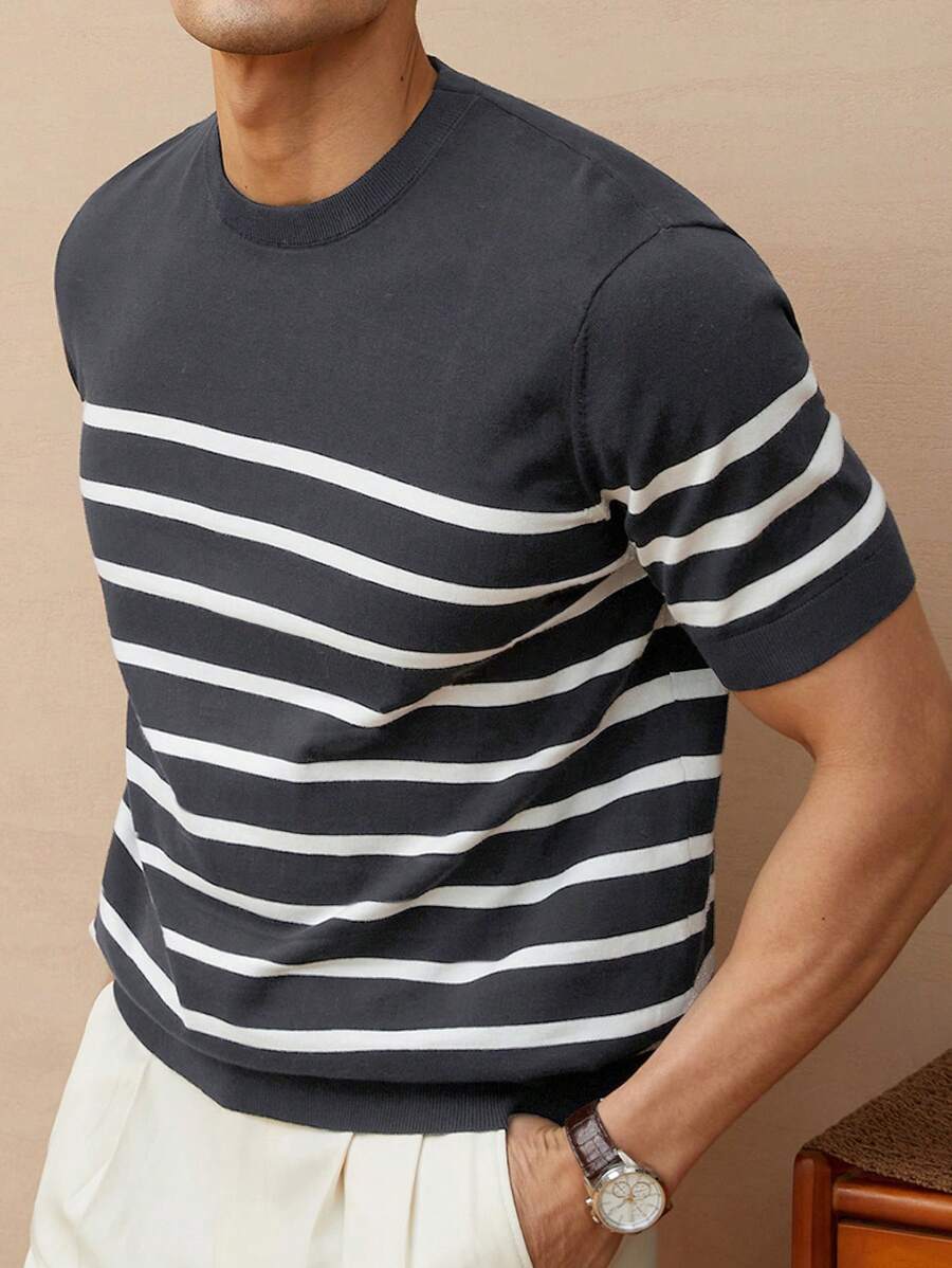 Chemise décontractée à rayures et col ras du cou - Mode masculine au quotidien