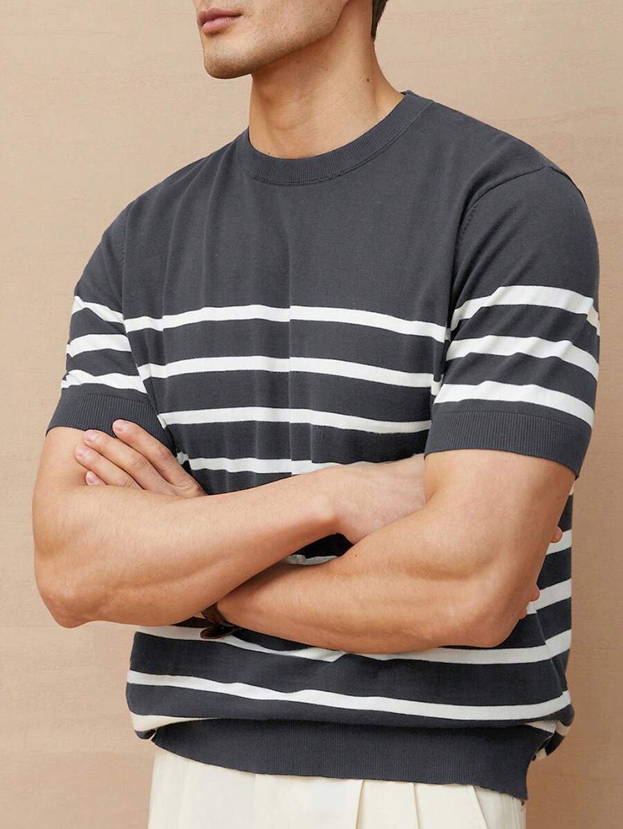 Chemise décontractée à rayures et col ras du cou - Mode masculine au quotidien