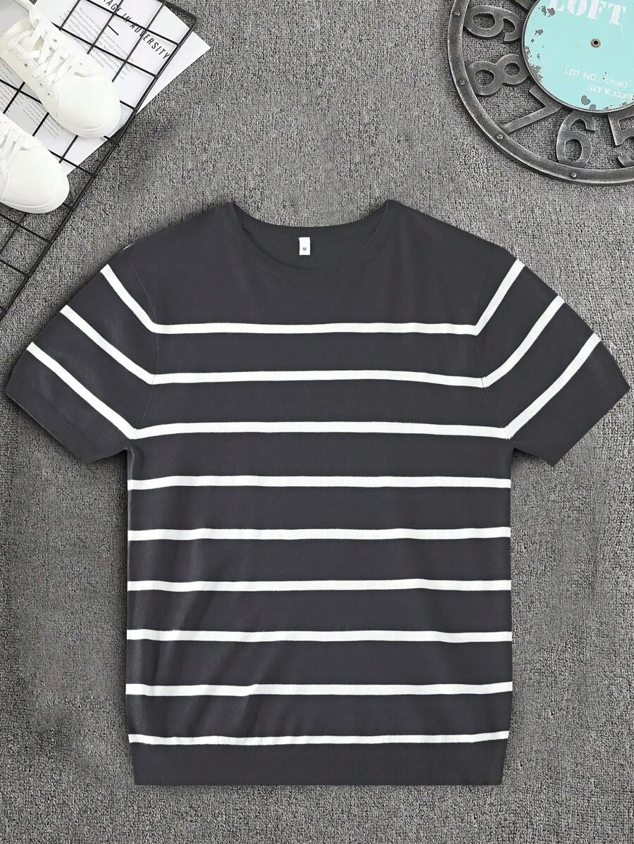 Chemise décontractée à rayures et col ras du cou - Mode masculine au quotidien