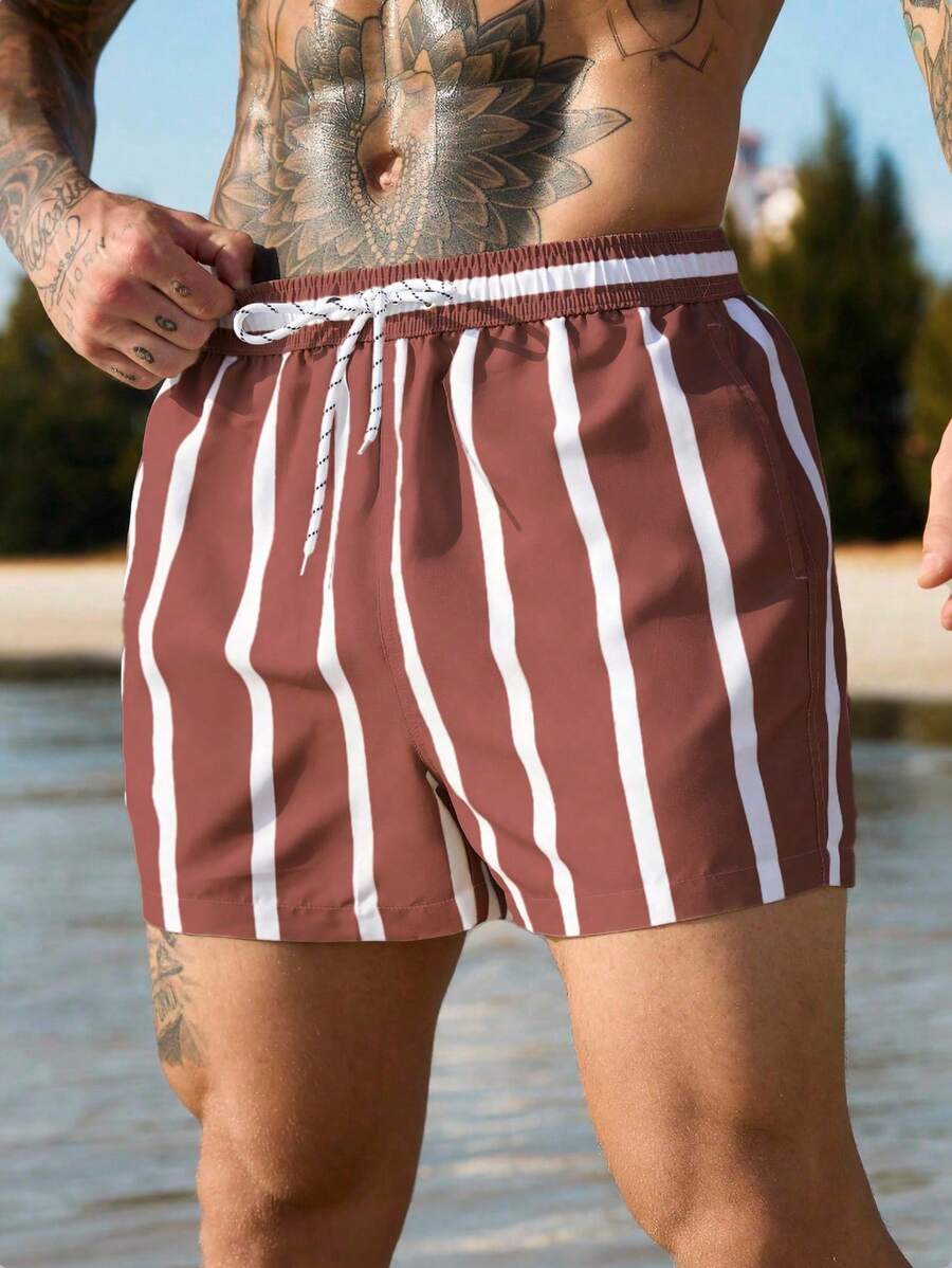 Short court rayé avec cordon de serrage et taille élastique pour homme