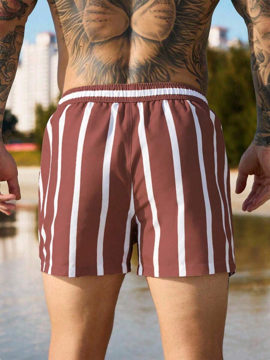 Short court rayé avec cordon de serrage et taille élastique pour homme