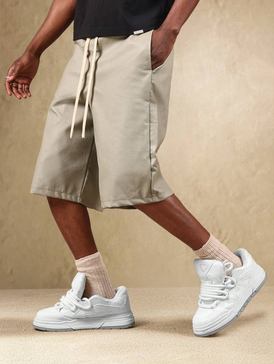 Bermuda large en similicuir avec cordon de serrage – Urban Athleisure pour homme