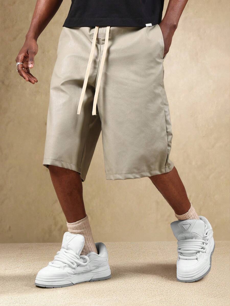 Bermuda large en similicuir avec cordon de serrage – Urban Athleisure pour homme