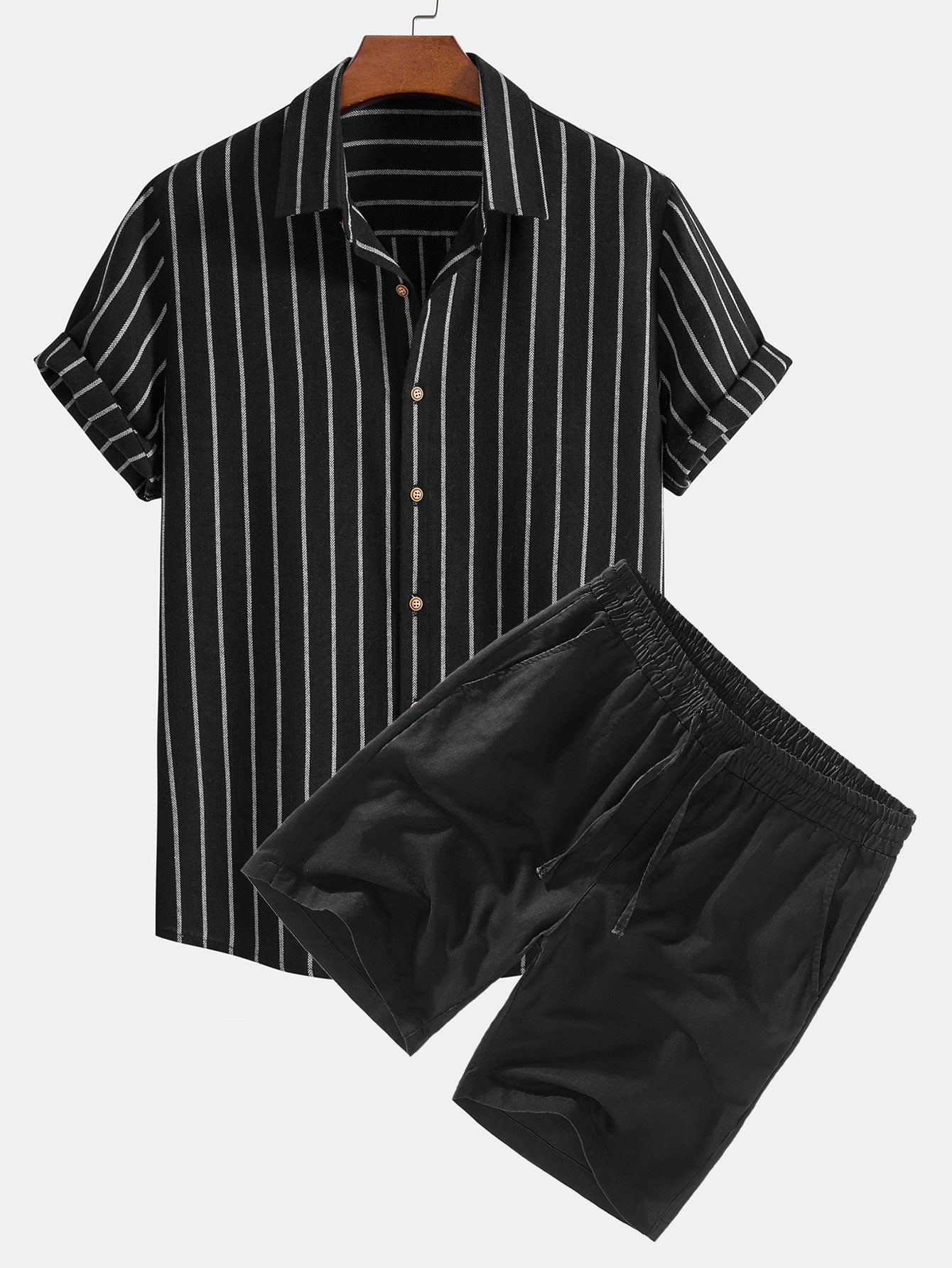Chemise boutonnée rayée et short en lin deux ensembles pour un style estival décontracté