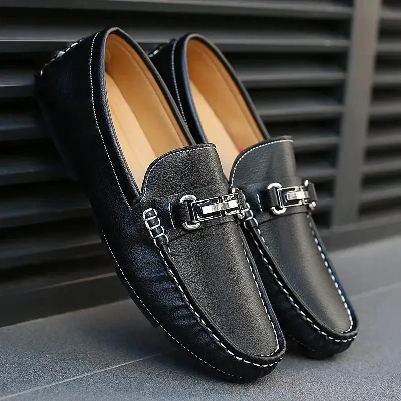 Mocassins classiques en cuir avec fermoir en métal - Travail et loisirs pour homme