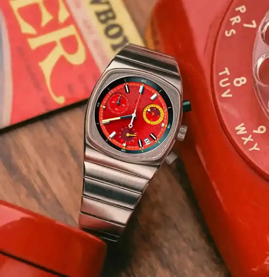 Montre chronographe à boîtier coussin – Bracelet en acier intégré pour homme