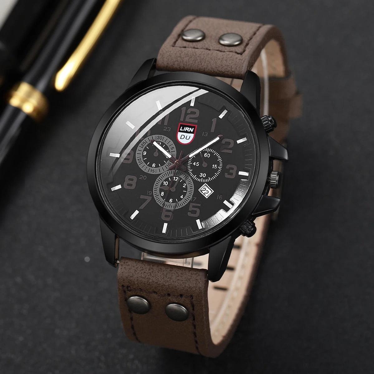 Montre robuste avec bracelet en cuir de vachette et boîtier en alliage surdimensionné