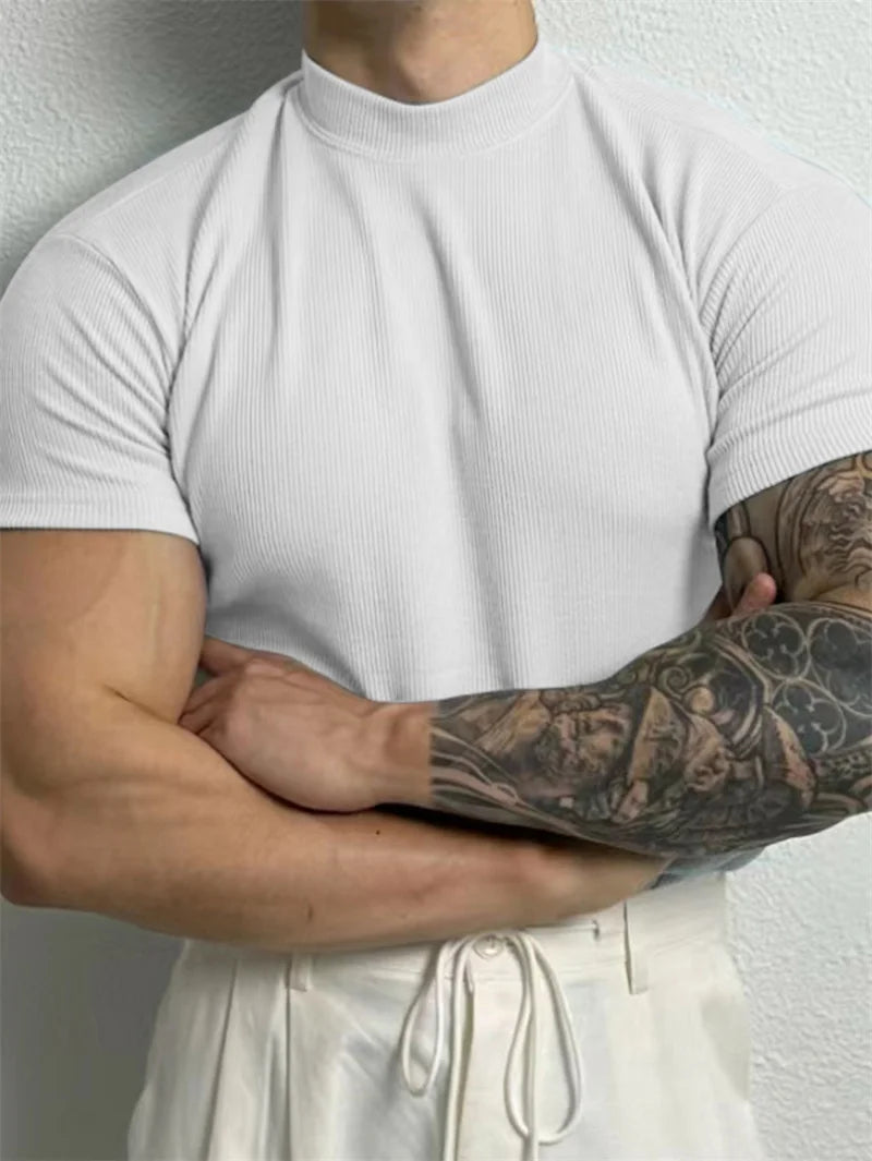 T-shirt de sport décontracté à manches courtes et col montant pour homme