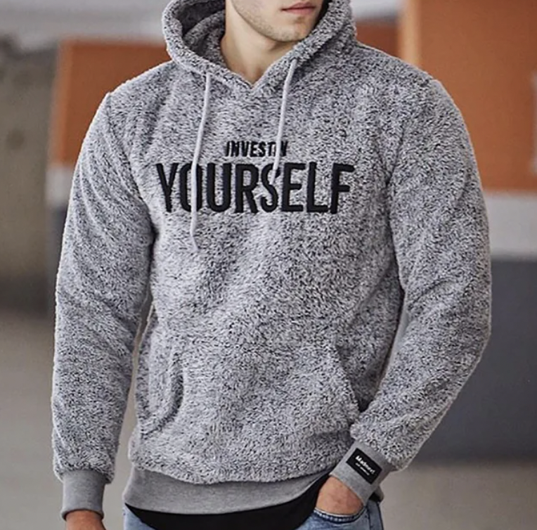 Sweat à capuche ultra doux orné du motif « Investissez en vous-même » pour un look décontracté et stylé. - 4