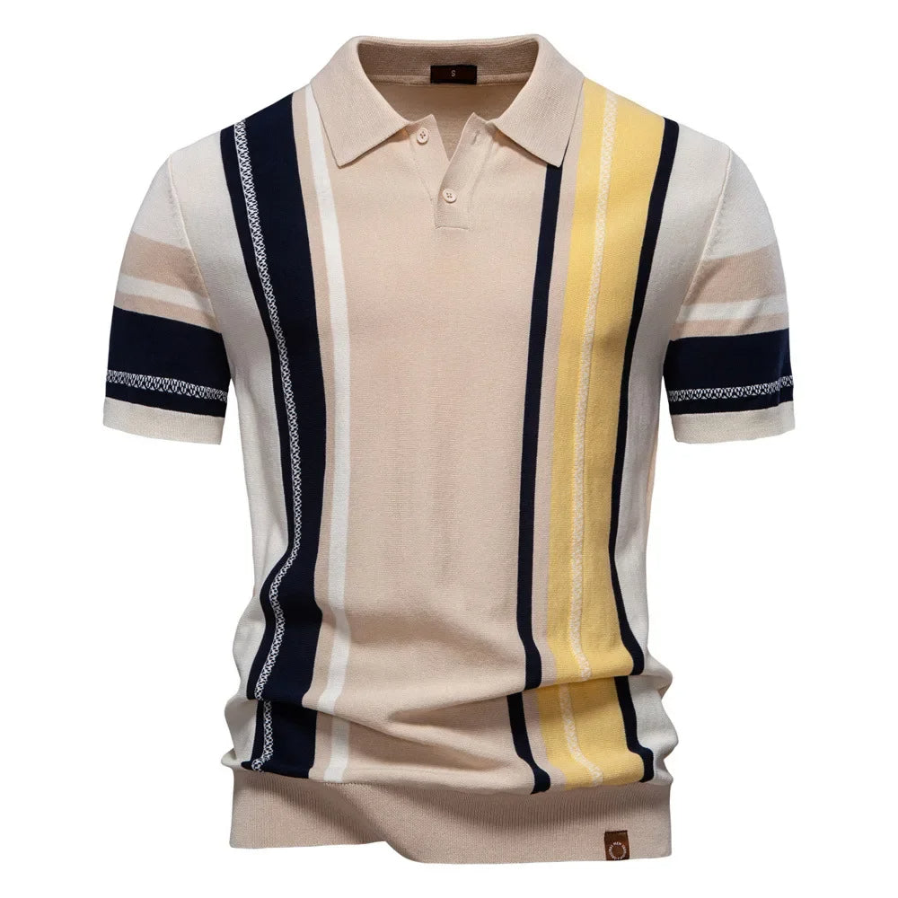 Chemise au crochet rayée à manches courtes avec col et patte de boutonnage